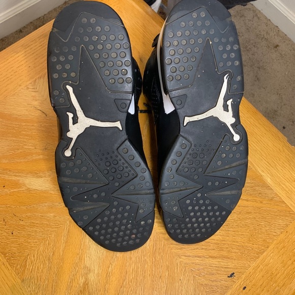 Jordan 6 - Picture 3 of 4